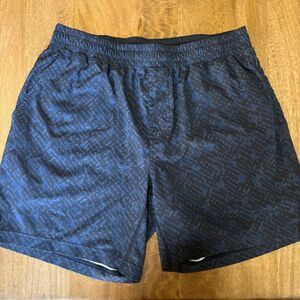 Rhone Shorts Men’s Large Blue Athletic